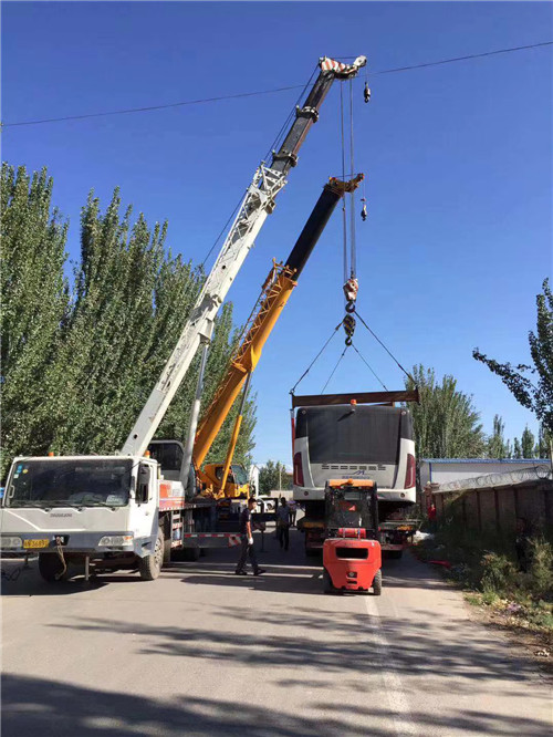 张家川港口集装箱搬运案例